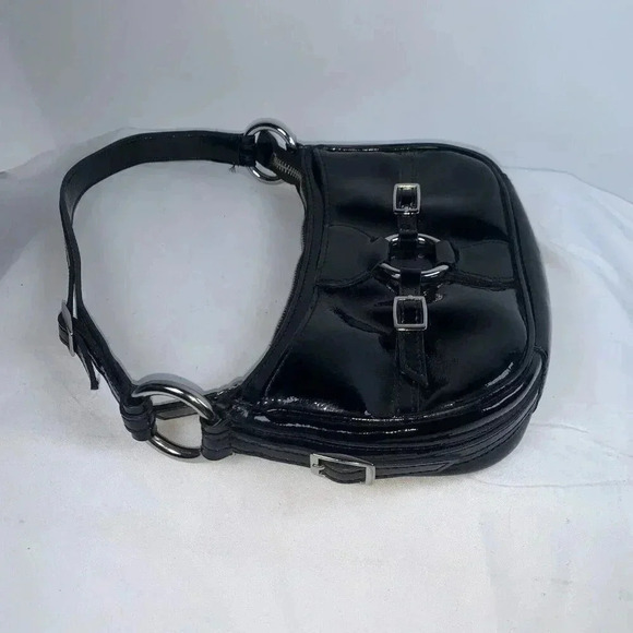 Vintage BCBG Paris Patent Leather Purse Crescent Large O Ring Y2K - Picture 3 of 8